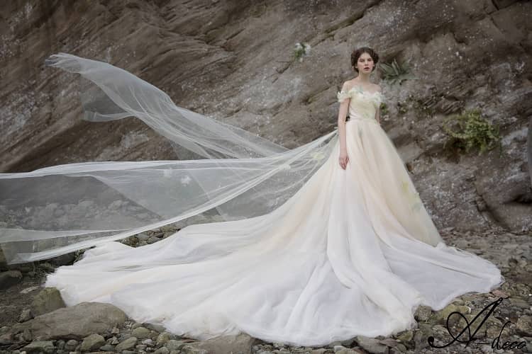 What is A-line wedding dresses